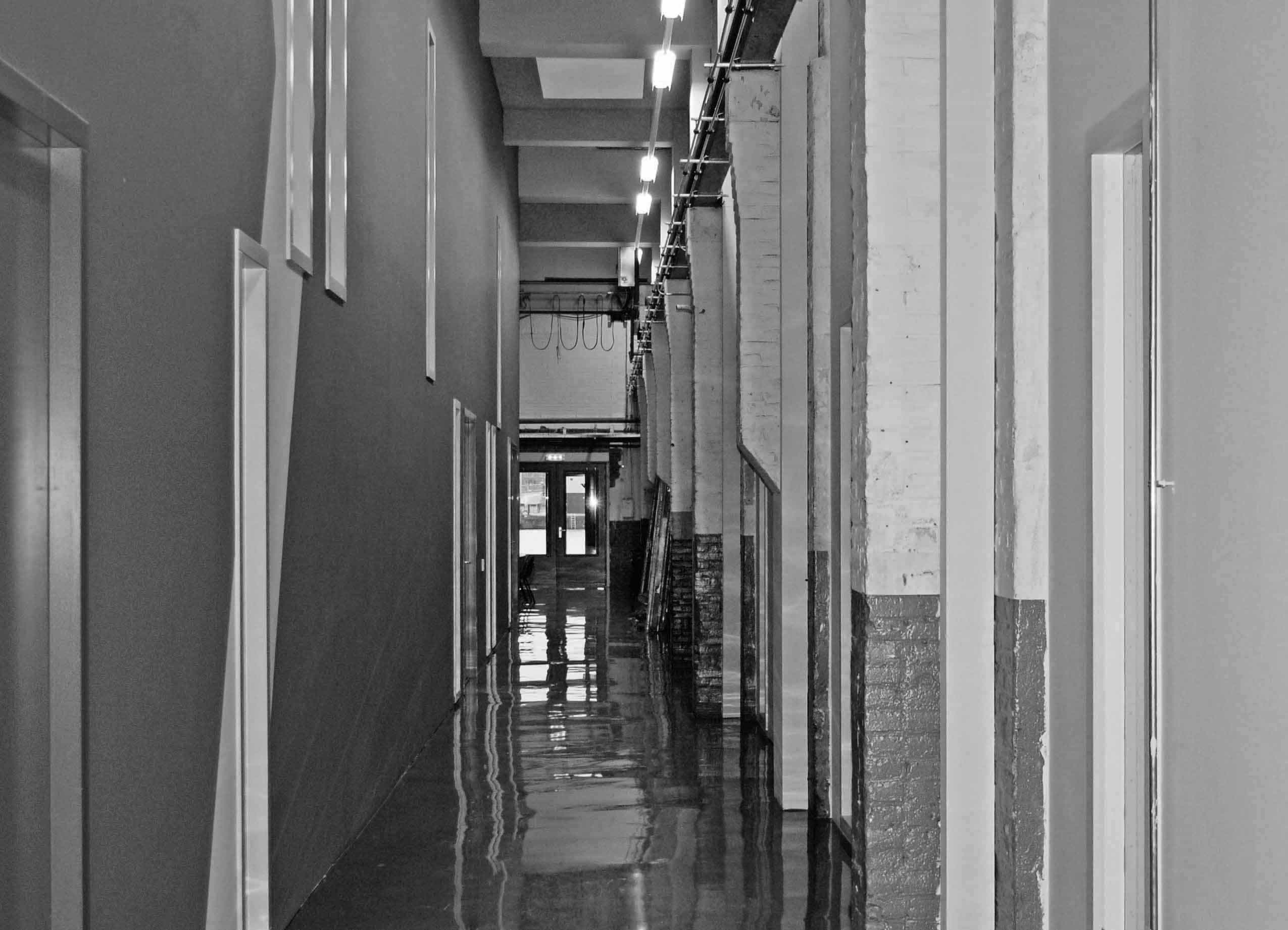 Intro large entrance black and white